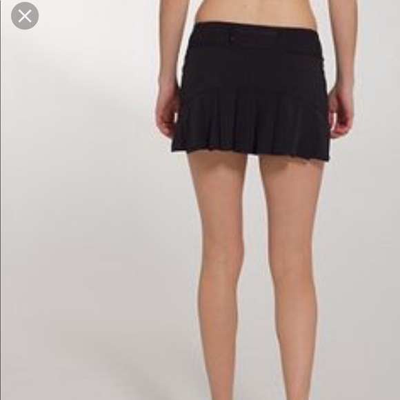 lululemon athletica Dresses & Skirts - Lululemon speed running skirt